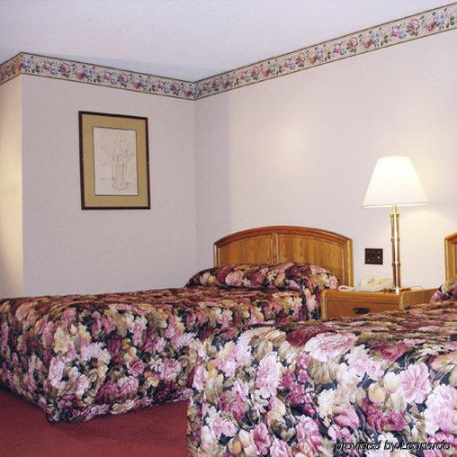 Bravo Inn Greensboro Jamestown Room photo